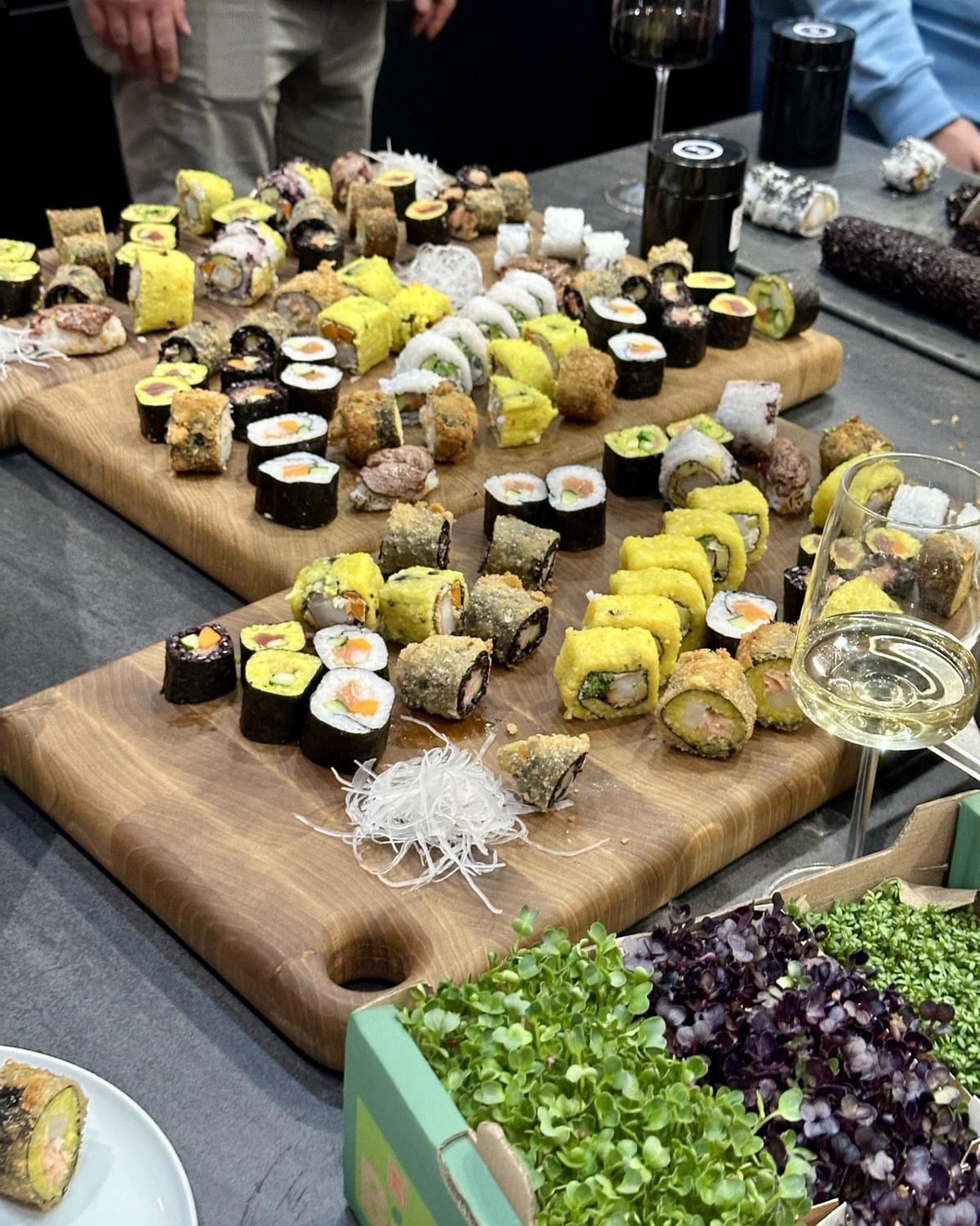 Selbst zubereitetes Sushi aus einem Kochkurs